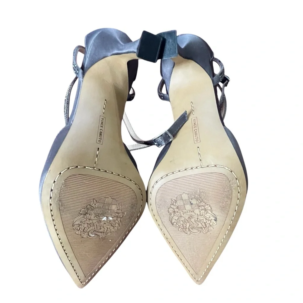 Vince Camuto Ketrinda Size 8.5
Grey Satin - Picture 13 of 16